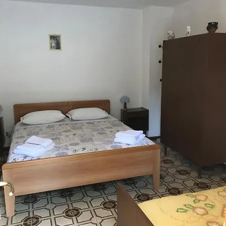 Famiglia Caminati Bed & Breakfast *